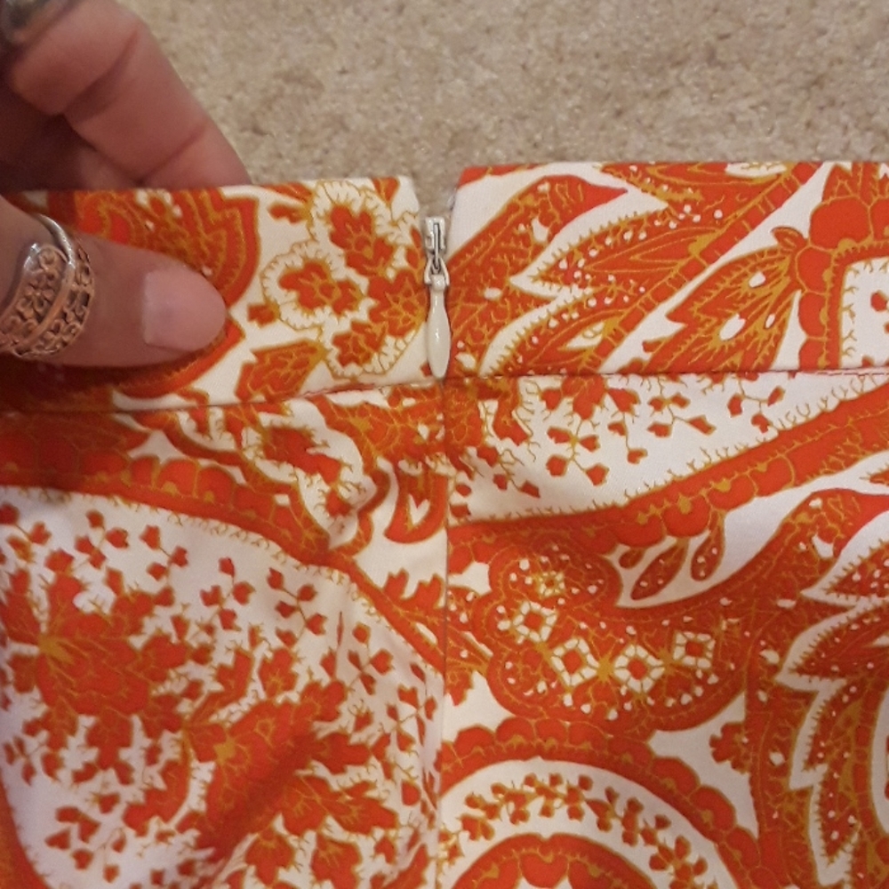 Stunning J.Crew Pencil Skirt - Picture 4 of 5